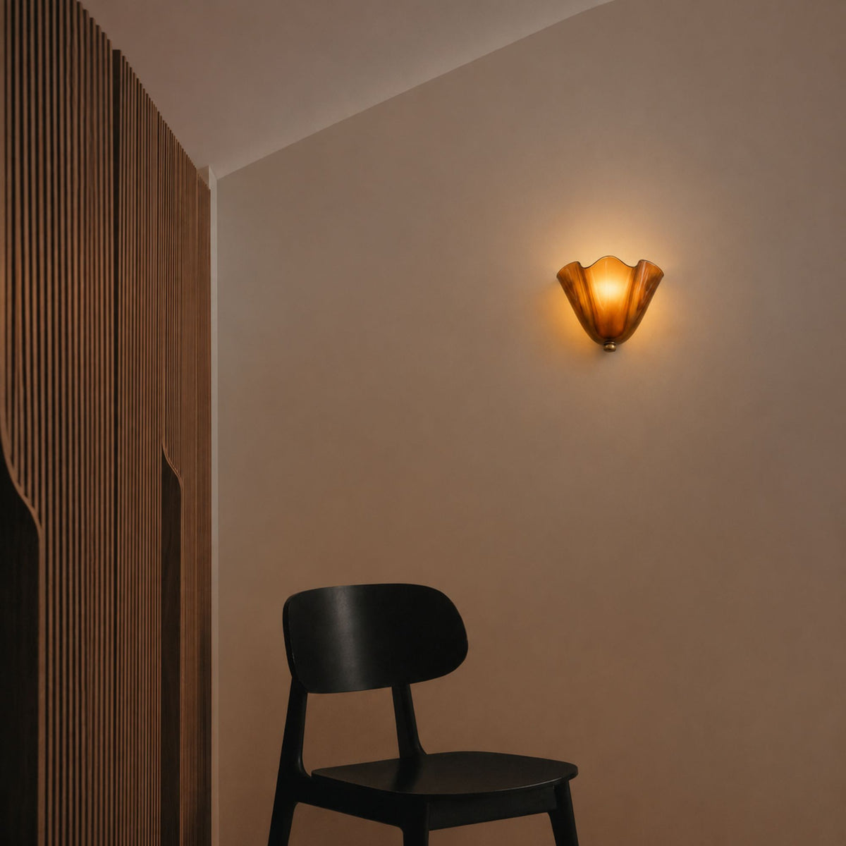 LuminaraShell | Elegant Vintage Stained Glass Wall Sconce Light