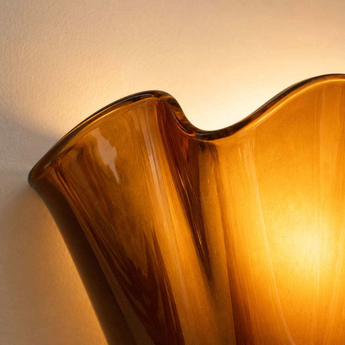 LuminaraShell | Elegant Vintage Stained Glass Wall Sconce Light
