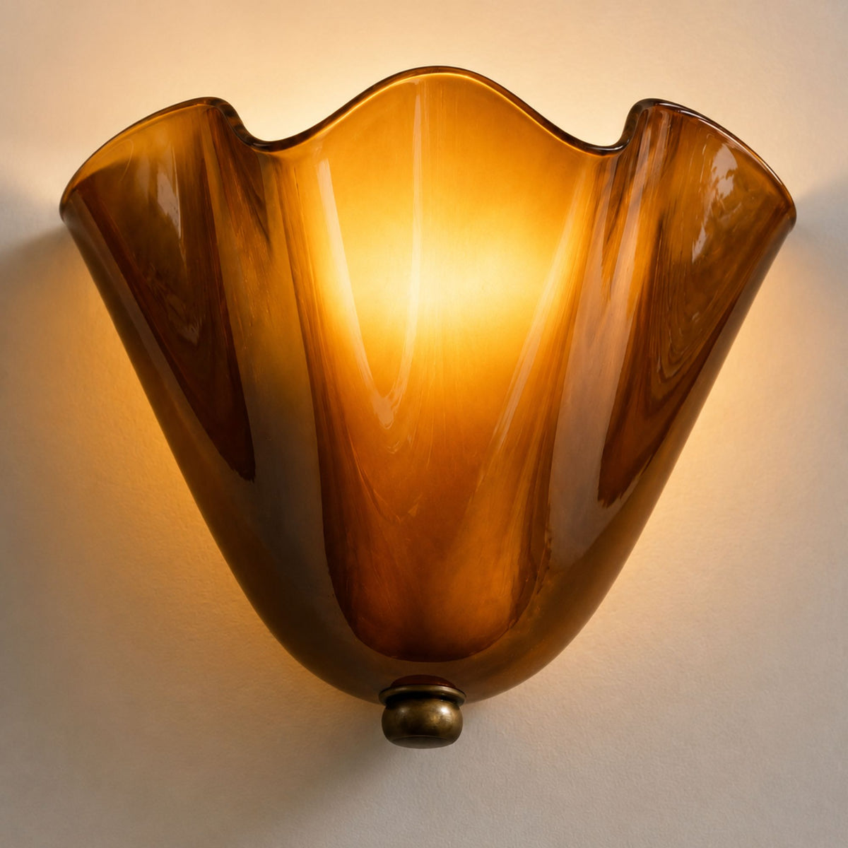 LuminaraShell | Elegant Vintage Stained Glass Wall Sconce Light