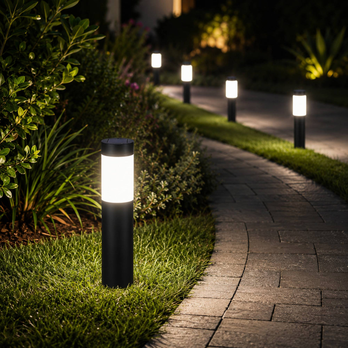 EcoLumen | Stylish Weatherproof Solar Pathway Lights Outdoor Fixture