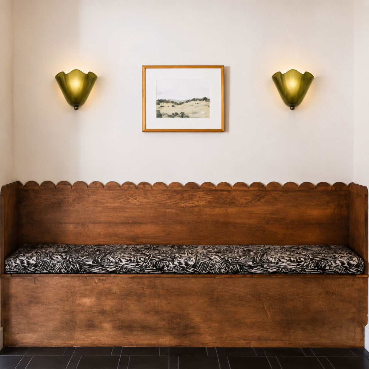 LuminaraShell | Elegant Vintage Stained Glass Wall Sconce Light