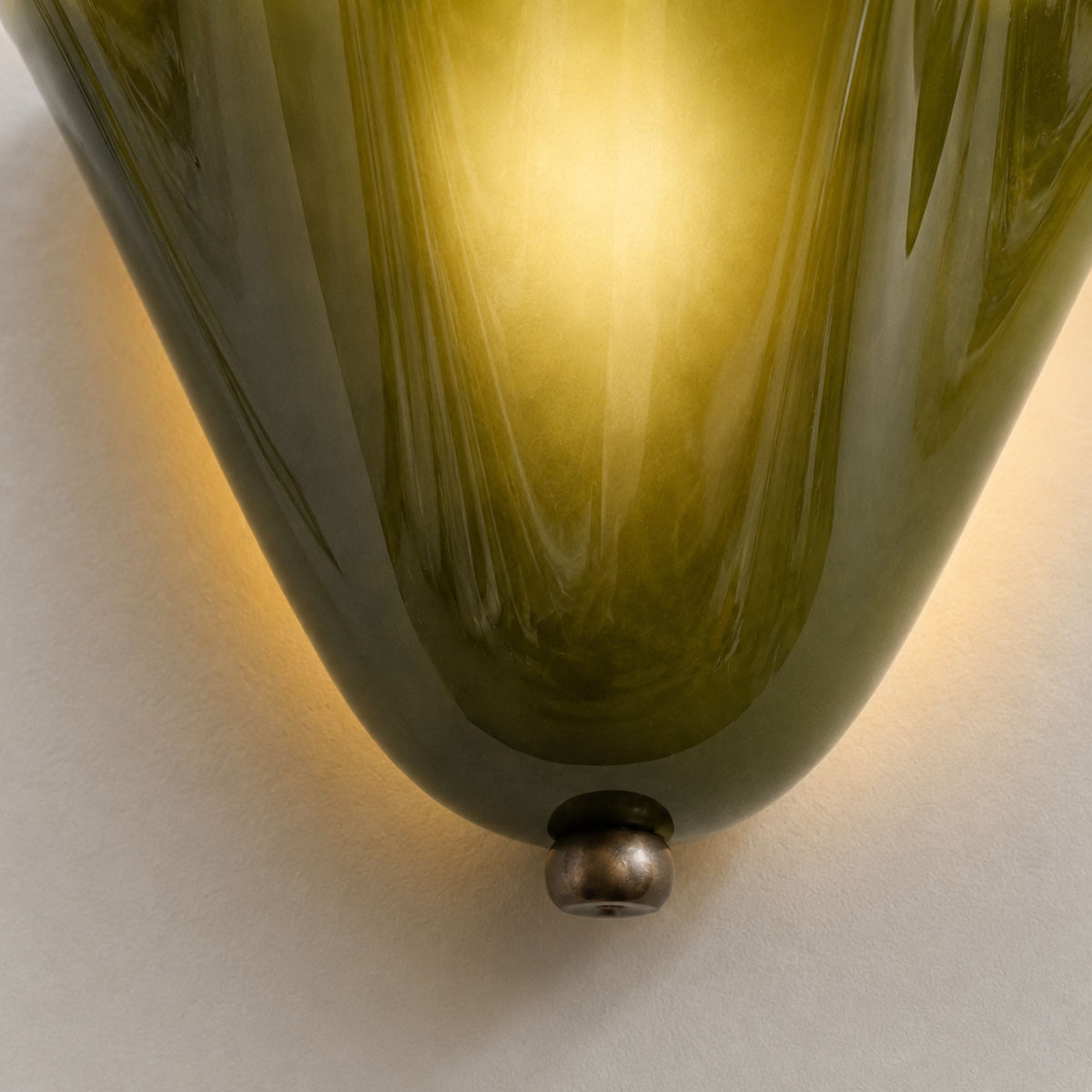 LuminaraShell | Elegant Vintage Stained Glass Wall Sconce Light