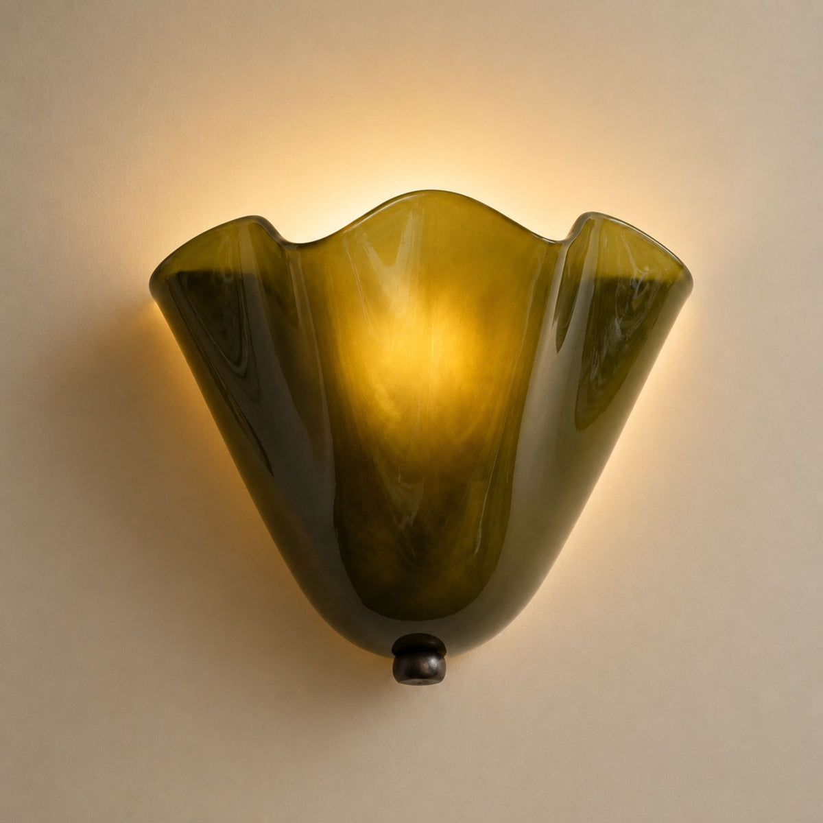 LuminaraShell | Elegant Vintage Stained Glass Wall Sconce Light