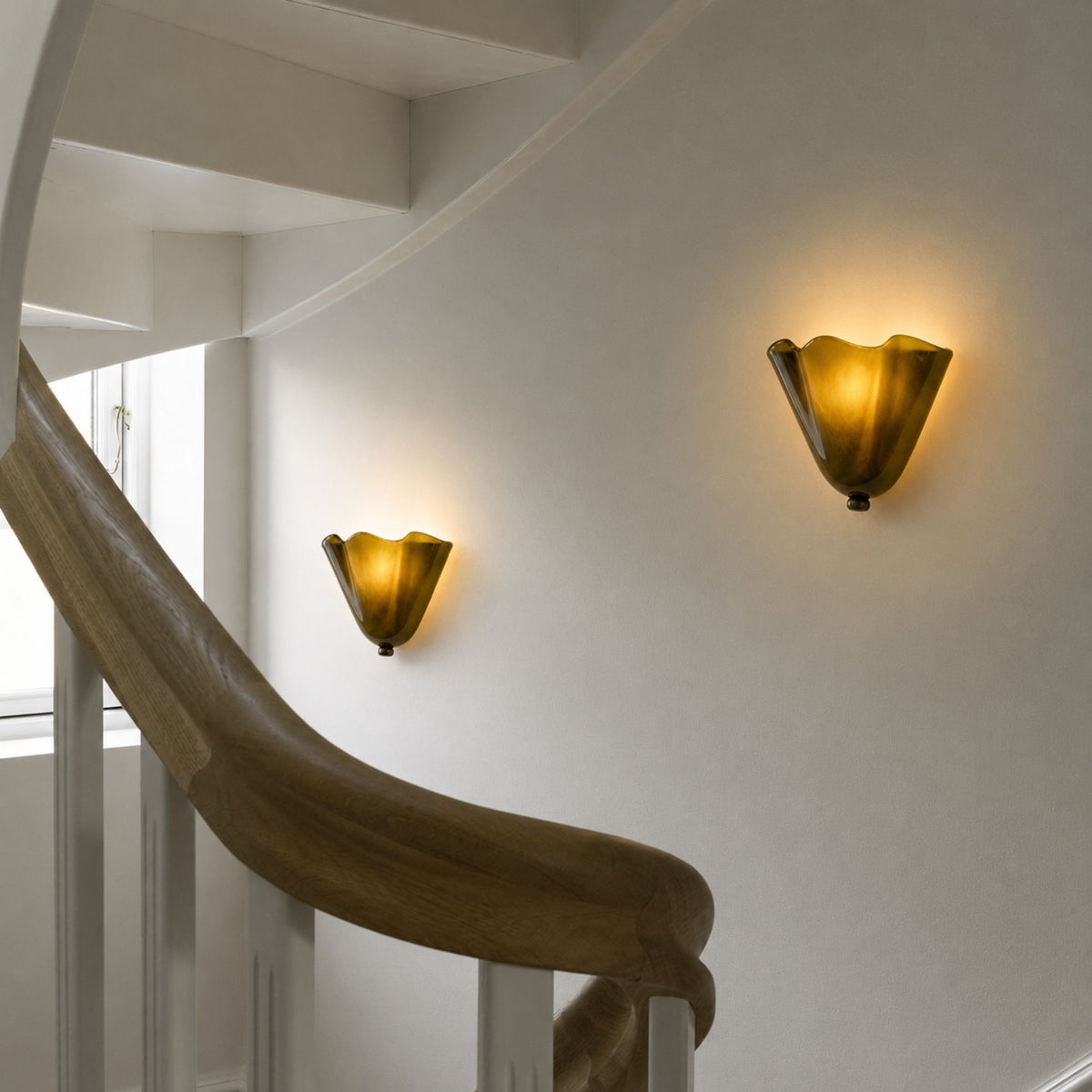 LuminaraShell | Elegant Vintage Stained Glass Wall Sconce Light