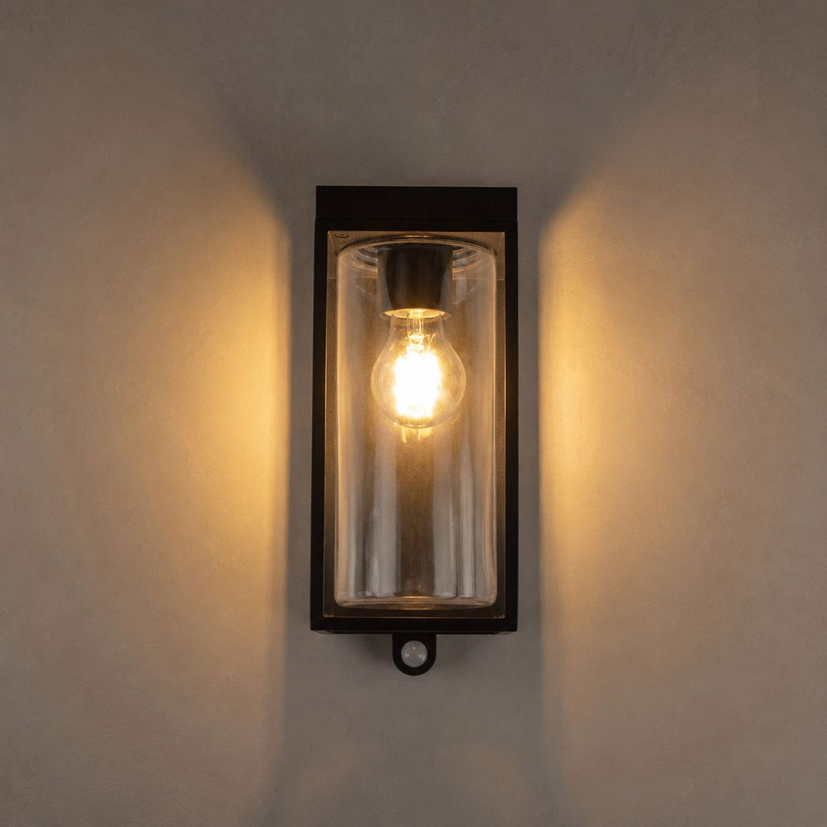 Luminara | Modern Elegant Solar Outdoor Wall Light Fixture