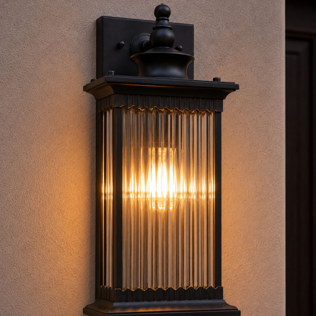 Lunara | Elegant Weather-Resistant Outdoor Wall Lantern Light