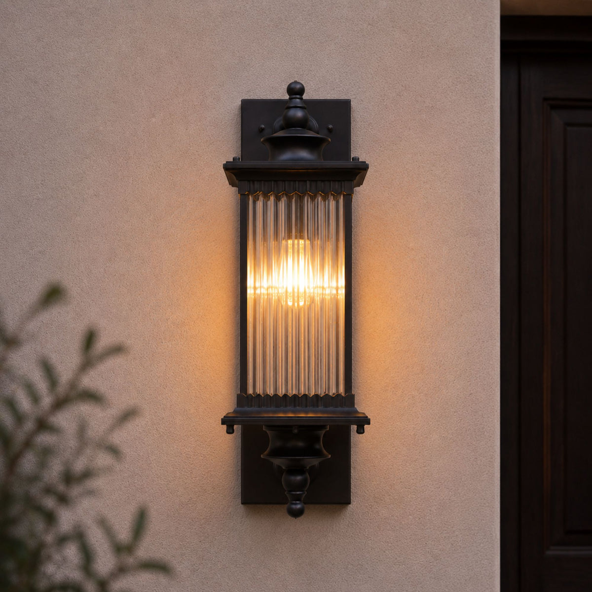 Lunara | Elegant Weather-Resistant Outdoor Wall Lantern Light