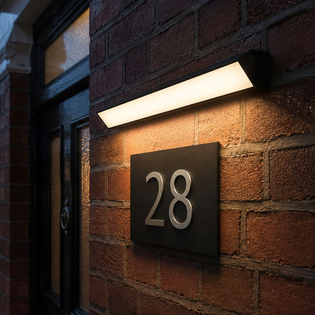 Acrylux | Elegant Modern Waterproof Outdoor Wall Lamp