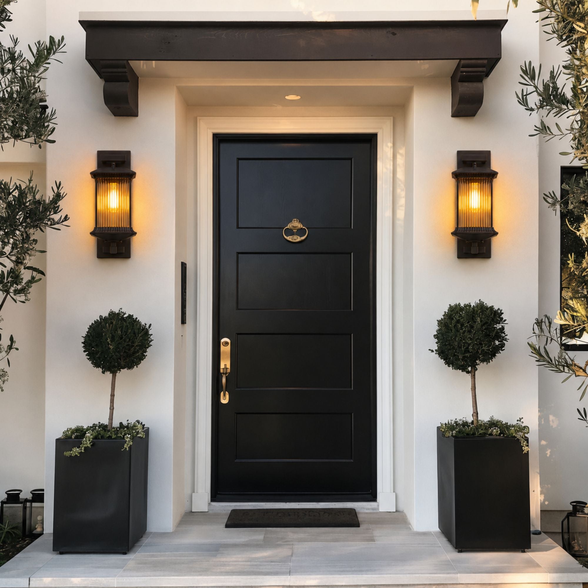 IlyxGlass | Elegant Weather-Resistant Outdoor Wall Sconce Fixture