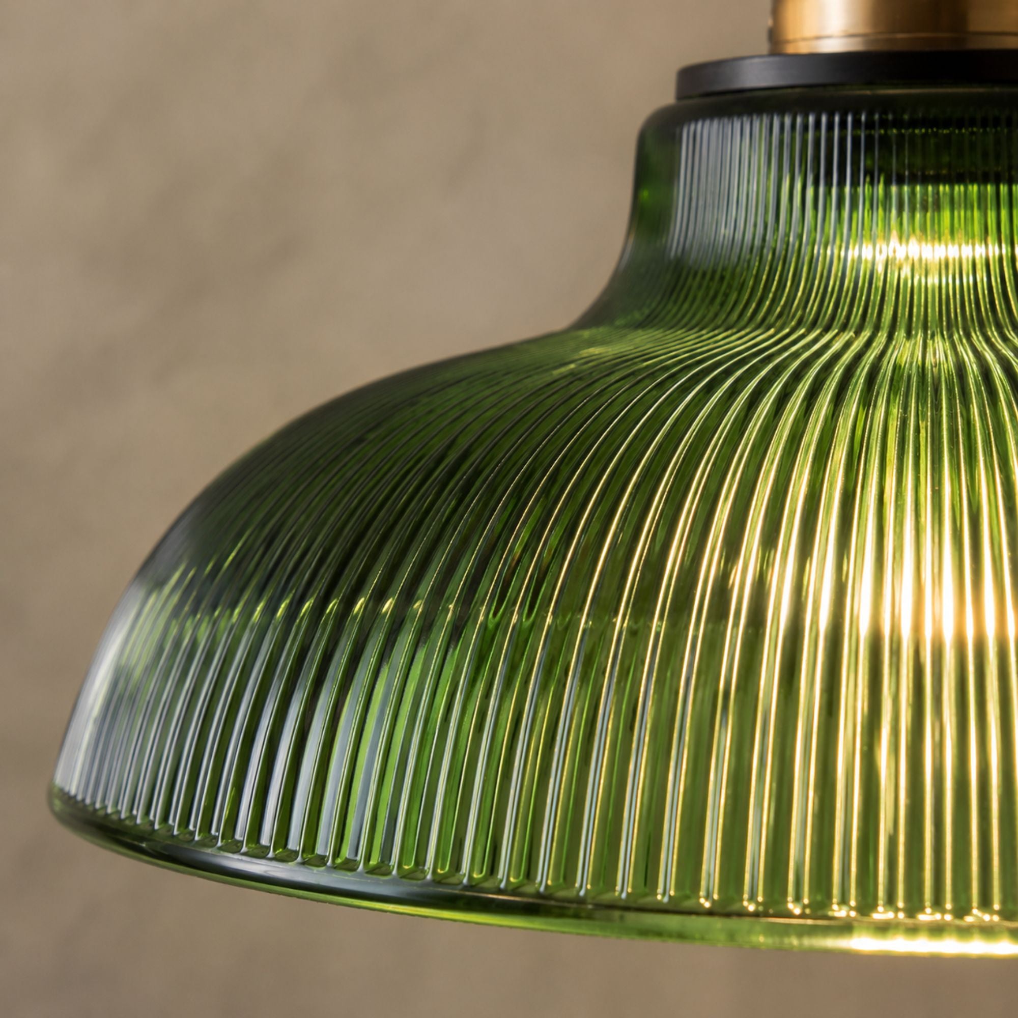 Green-Neutral Light