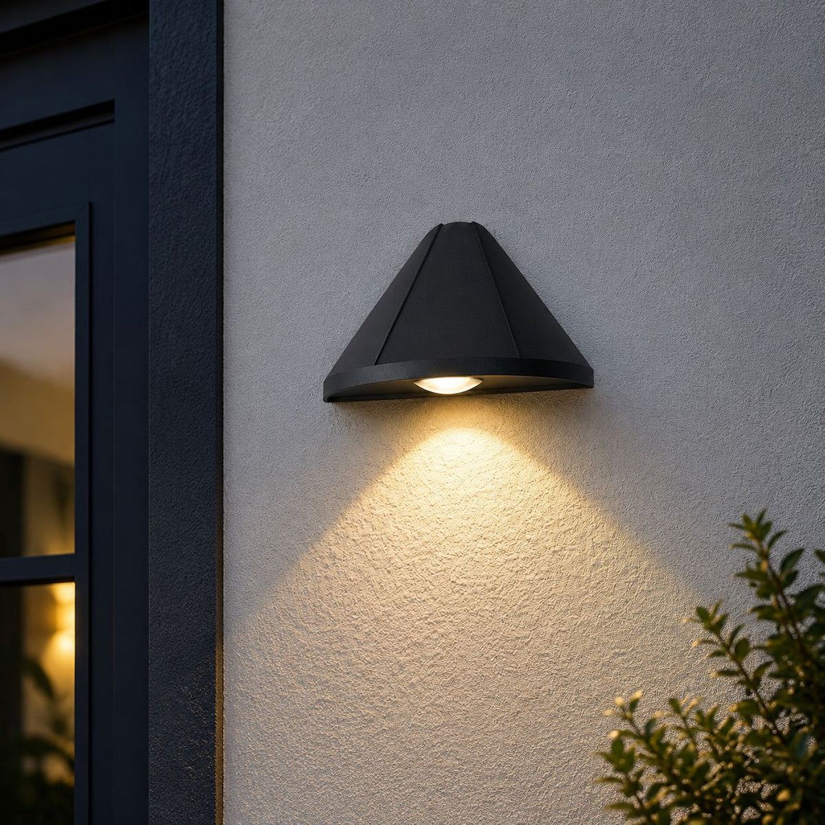 Luminara | Modern Stylish Metal Outdoor Wall Sconce for Elegant Illumination