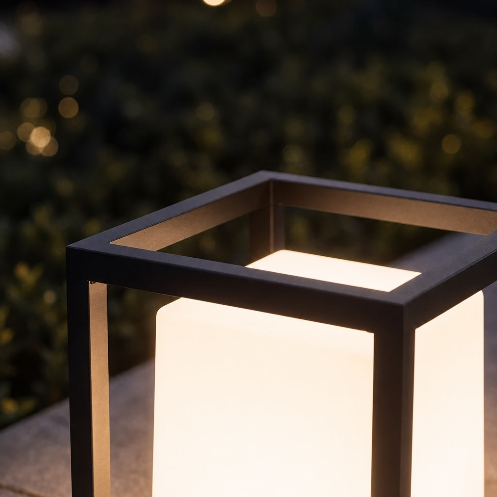 Luminara | Modern Sleek Aluminum Solar Outdoor Garden Pedestal Light 8