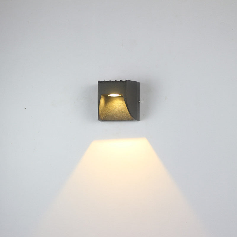 Luminara | Sleek Modern Metal Outdoor Wall Lamp Fixture 0