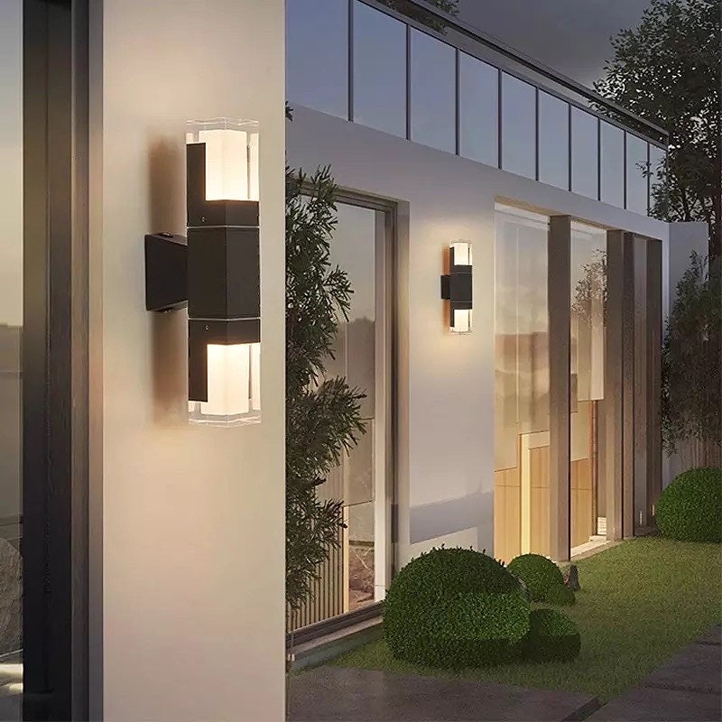 Luminex | Stylish Versatile Rectangular Outdoor Wall Lamp 2