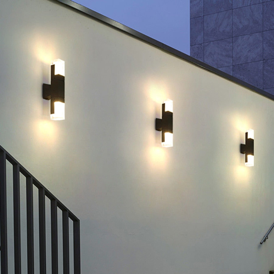 Luminex | Stylish Versatile Rectangular Outdoor Wall Lamp 3