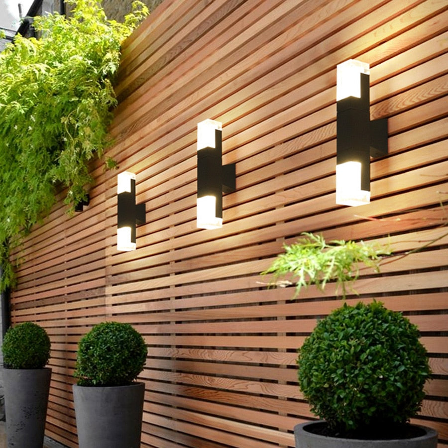 Luminex | Stylish Versatile Rectangular Outdoor Wall Lamp 9