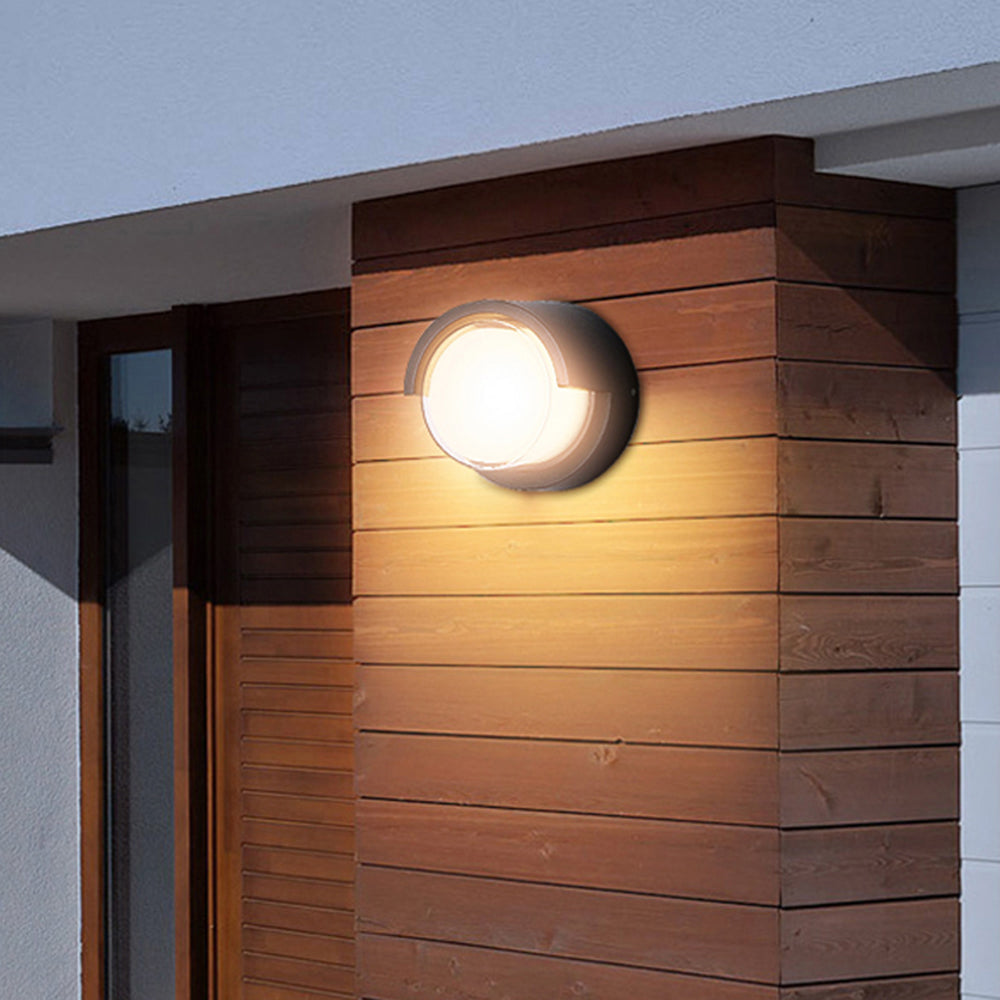 Lumosphere | Sleek Modern Outdoor Wall Lamp with Warm Light 4