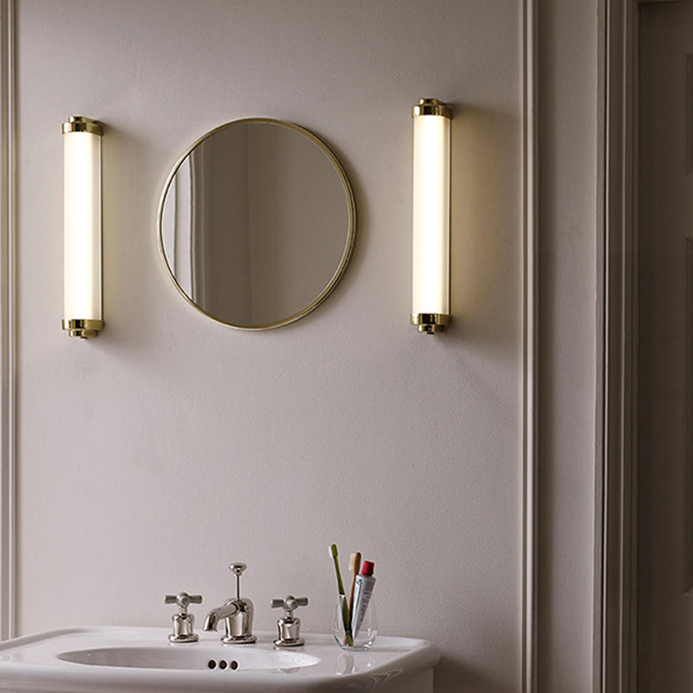 Lunaris | Elegant Minimalist Outdoor Wall Lamp in Black and Gold 3
