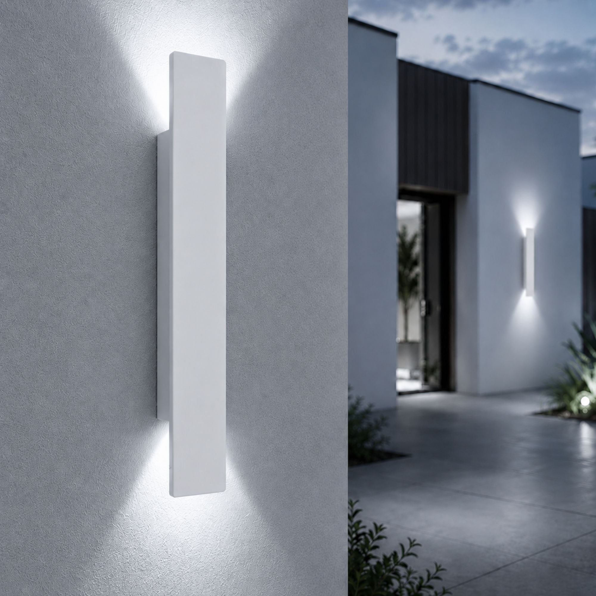 White - Cool white (5500-7000K) - 
18W (7CM*41CM*3.8CM)