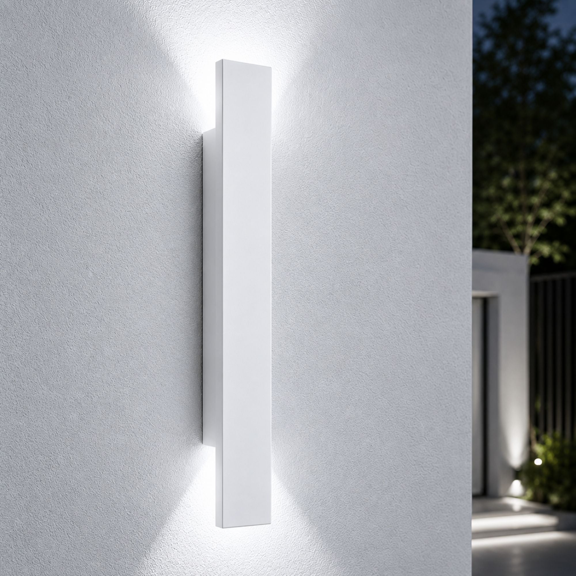 White - Cool white (5500-7000K) - 
18W (7CM*41CM*3.8CM)
