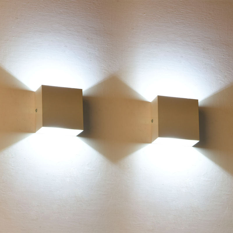 NexuLight | Adjustable Elegant Outdoor Wall Lamp with LED Bulb 0