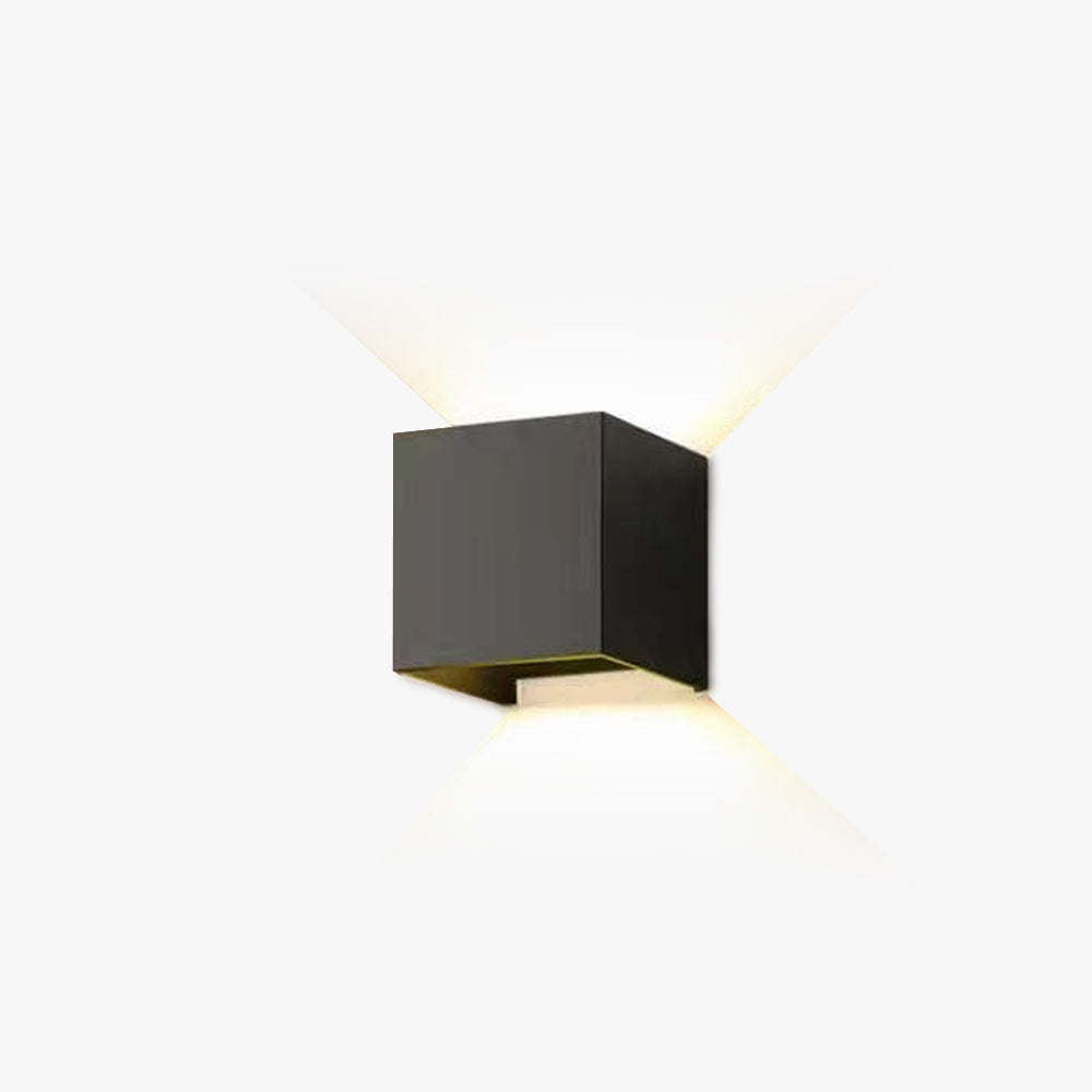 NexuLight | Adjustable Elegant Outdoor Wall Lamp with LED Bulb 1