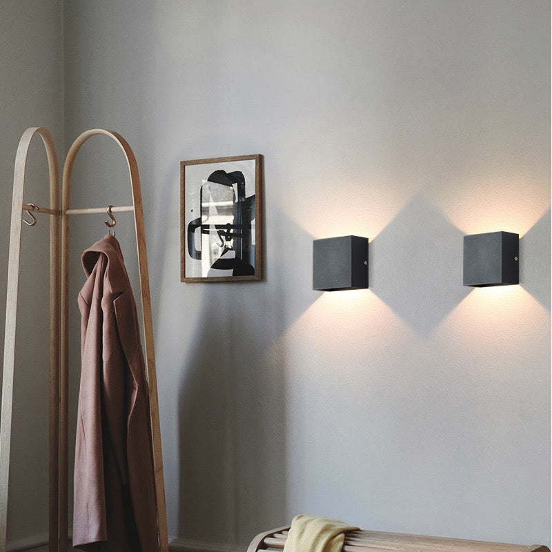 NexuLight | Adjustable Elegant Outdoor Wall Lamp with LED Bulb 11