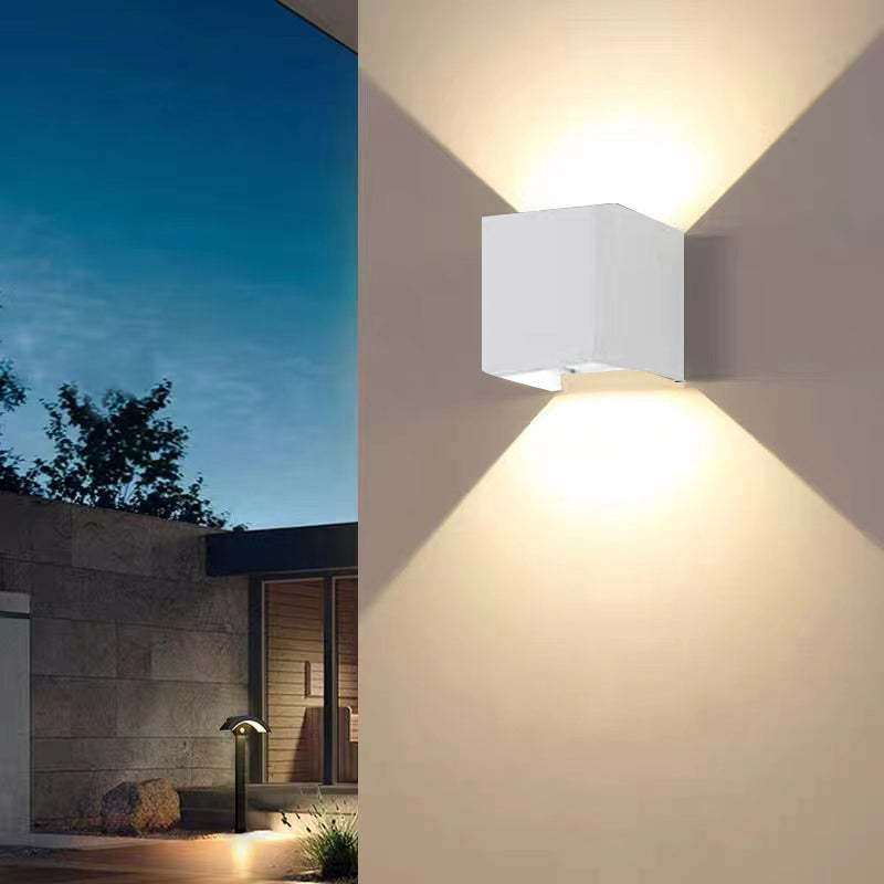 NexuLight | Adjustable Elegant Outdoor Wall Lamp with LED Bulb 12