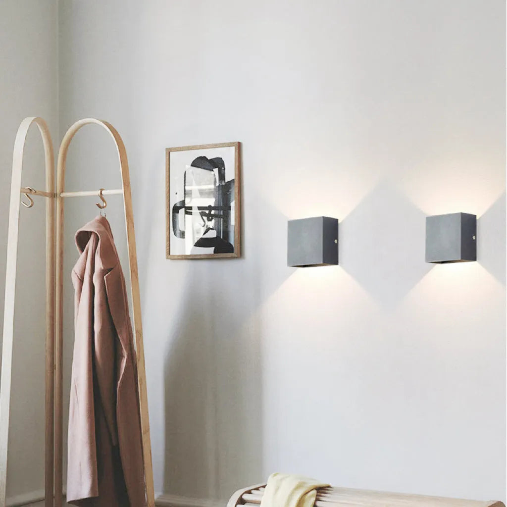 NexuLight | Adjustable Elegant Outdoor Wall Lamp with LED Bulb 9