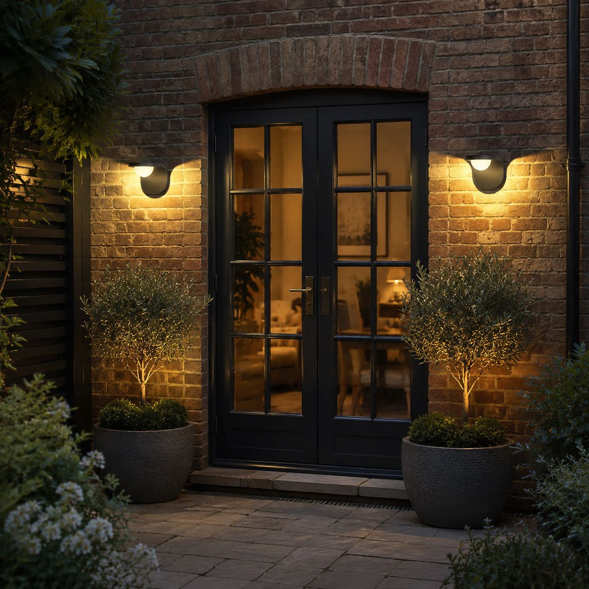Luminara | Stylish Adjustable Solar Outdoor Wall Lantern for Garden Lighting