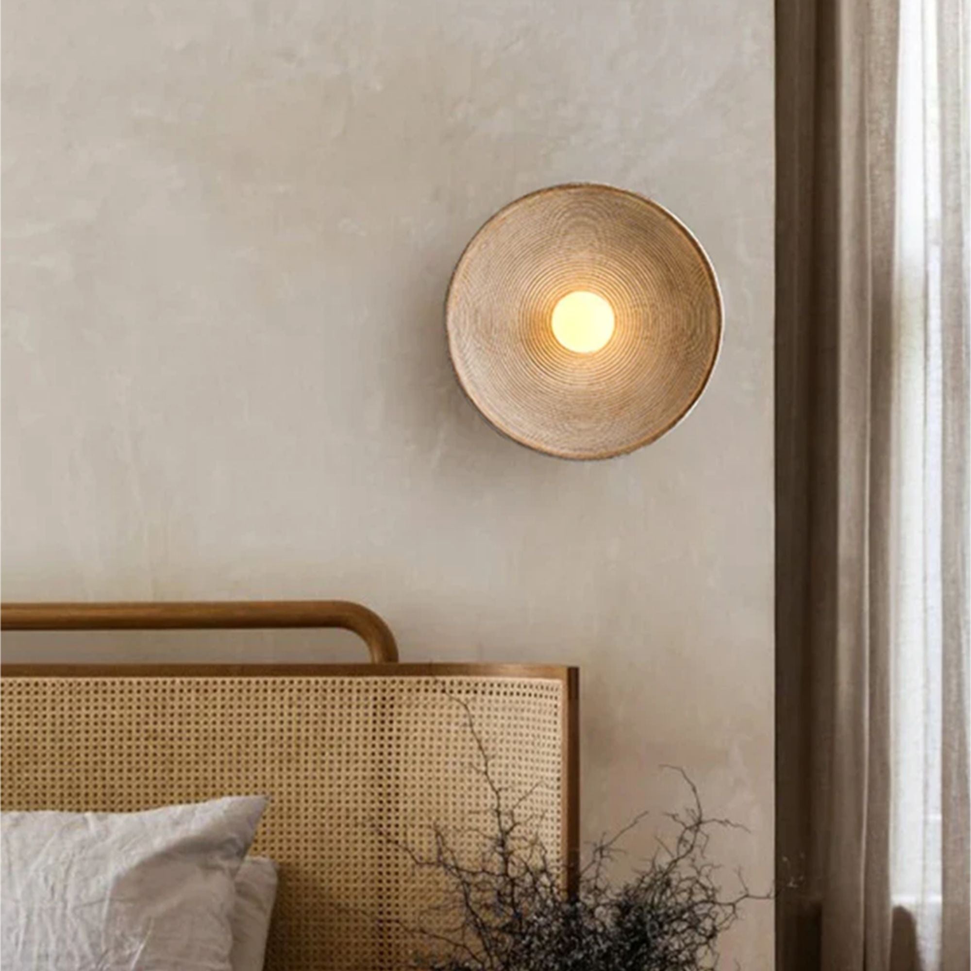 NordicGlow | Elegant Minimalist Wall Light with Natural Wood Finish