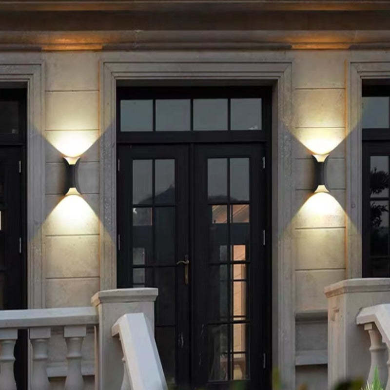 NoxelLight | Stylish Durable Outdoor Wall Lights for Garden Illumination 10