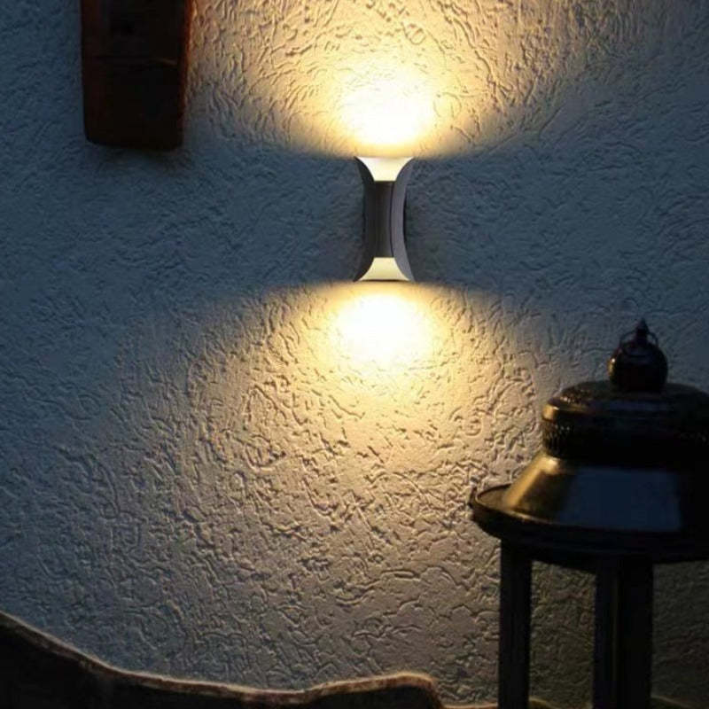 NoxelLight | Stylish Durable Outdoor Wall Lights for Garden Illumination 4