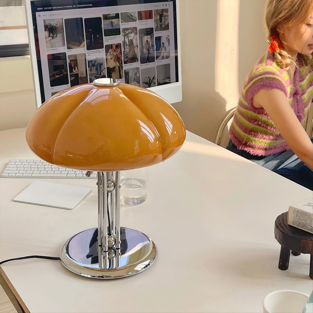 Quadrifoglio | Stylish Modern Table Lamp for Cozy Living Room Ambiance 2