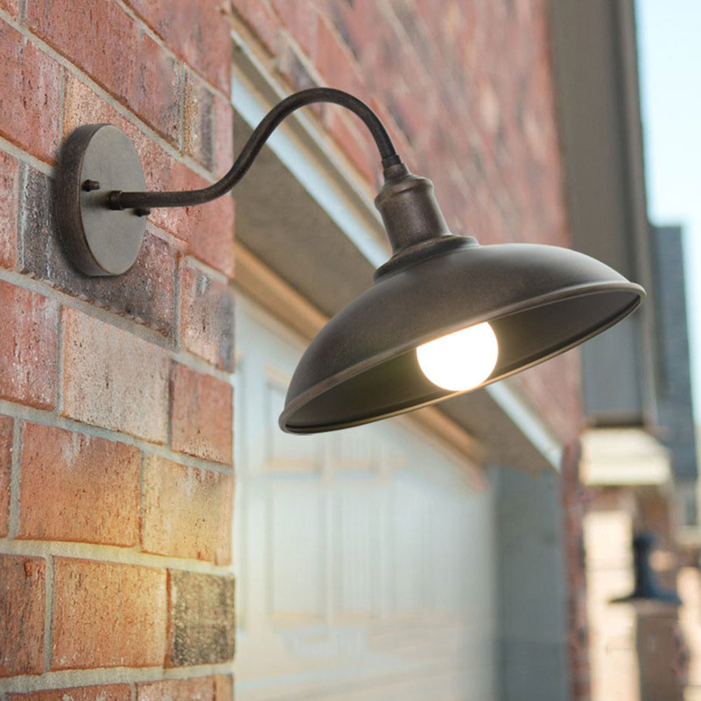 RayMetal | Elegant Durable Outdoor Wall Sconce Light for Patios 2