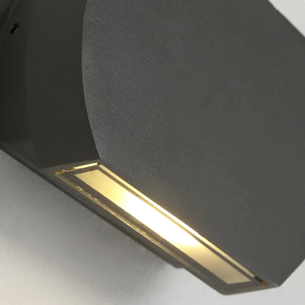 Raylight | Sleek Modern Outdoor Wall Lamp with Geometric Design 6