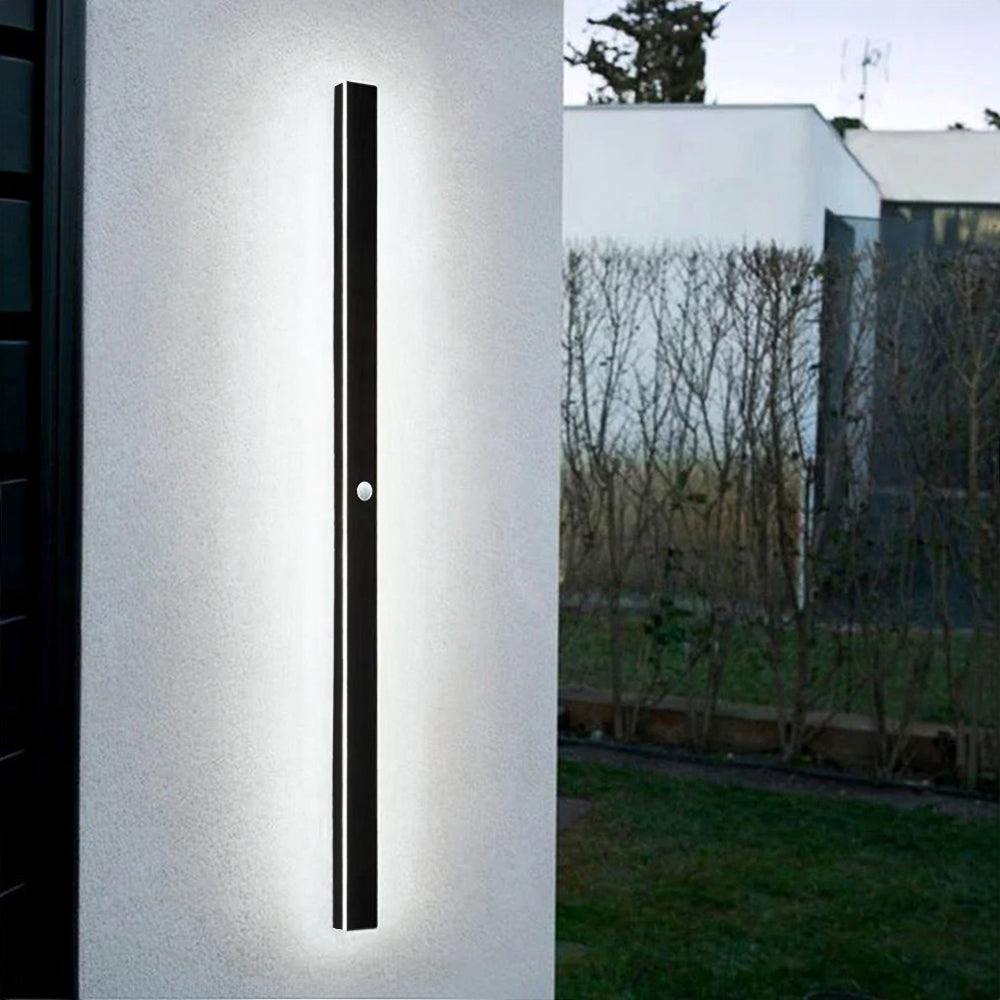 SilexStone | Elegant Black Outdoor Wall Lantern for Gardens and Corridors 9