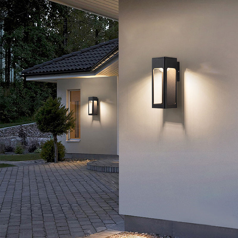 Solara | Elegant Waterproof Metal Outdoor Wall Lantern Light 2