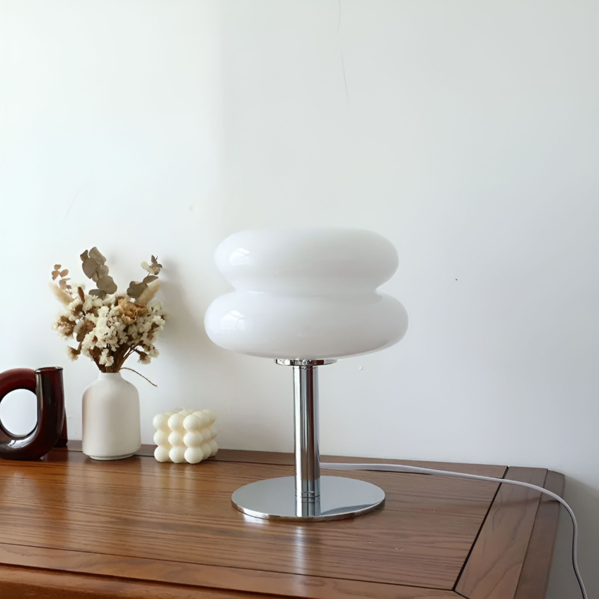 VenetianGlow | Elegant Modern Macaron Table Lamp Design 4