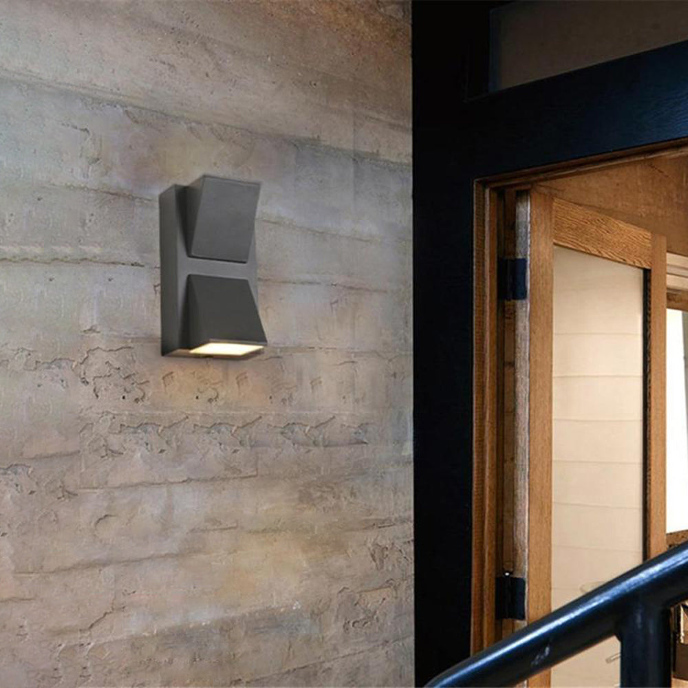 Vexto | Elegant Modern Black Metal Outdoor Wall Sconce for Stylish Illumination 9