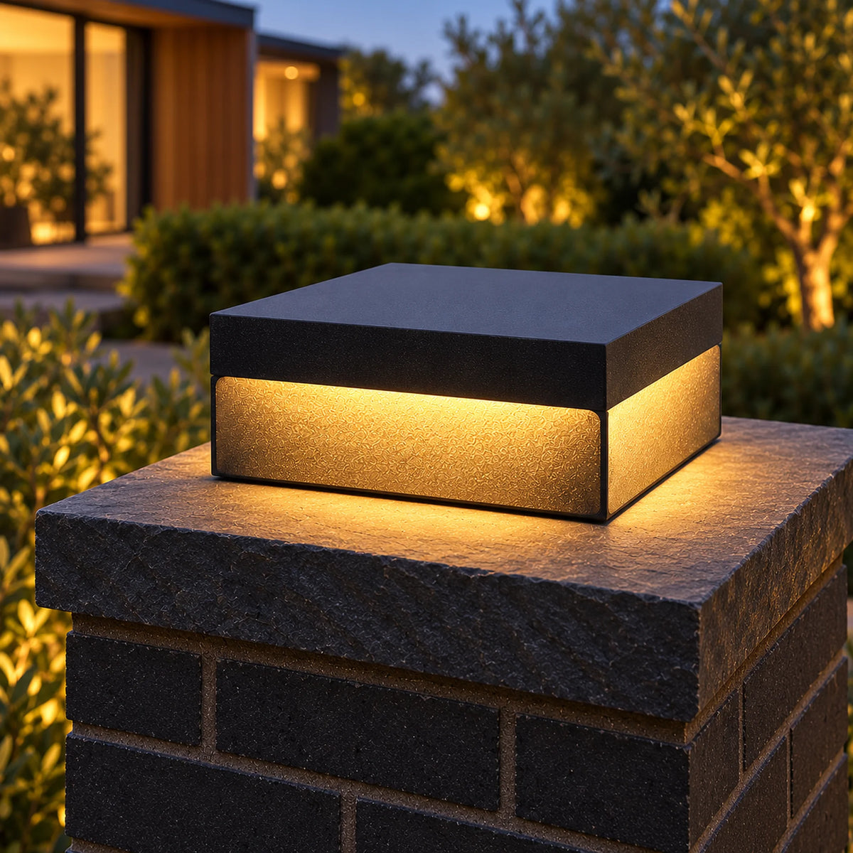 Plinthora | Minimalist Outdoor Pillar Light with Warm 3000K LED, Solar or Hardwired