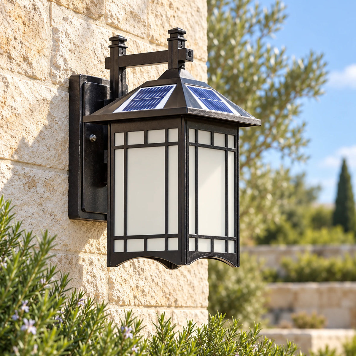 Solmere | Classic Outdoor Wall Lantern in Aluminium & Glass, Solar or Hardwired, Warm 3000K