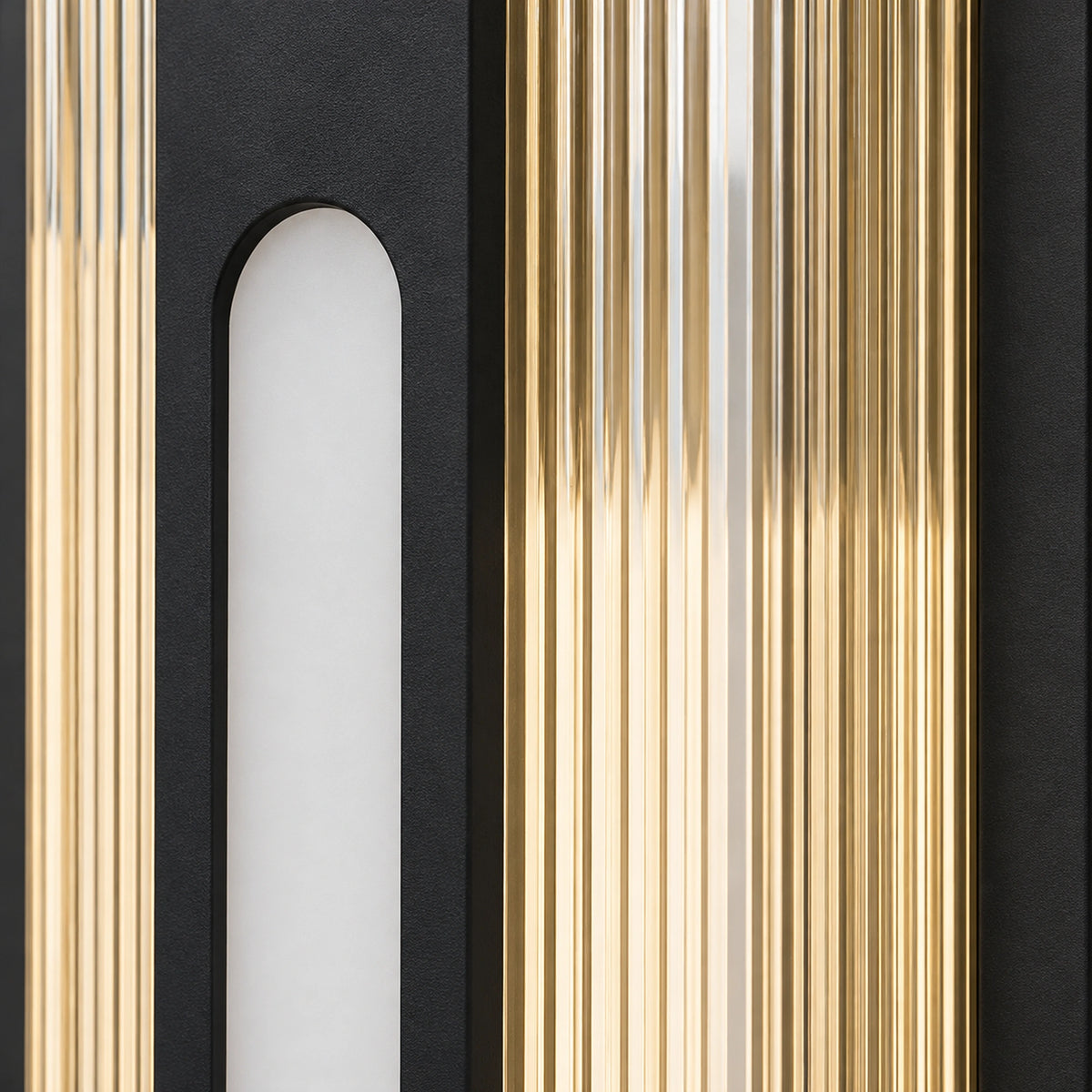 Solvane | Refined Outdoor Wall Light with Warm 3000K LED, Stainless Steel & Solar or Wired Options