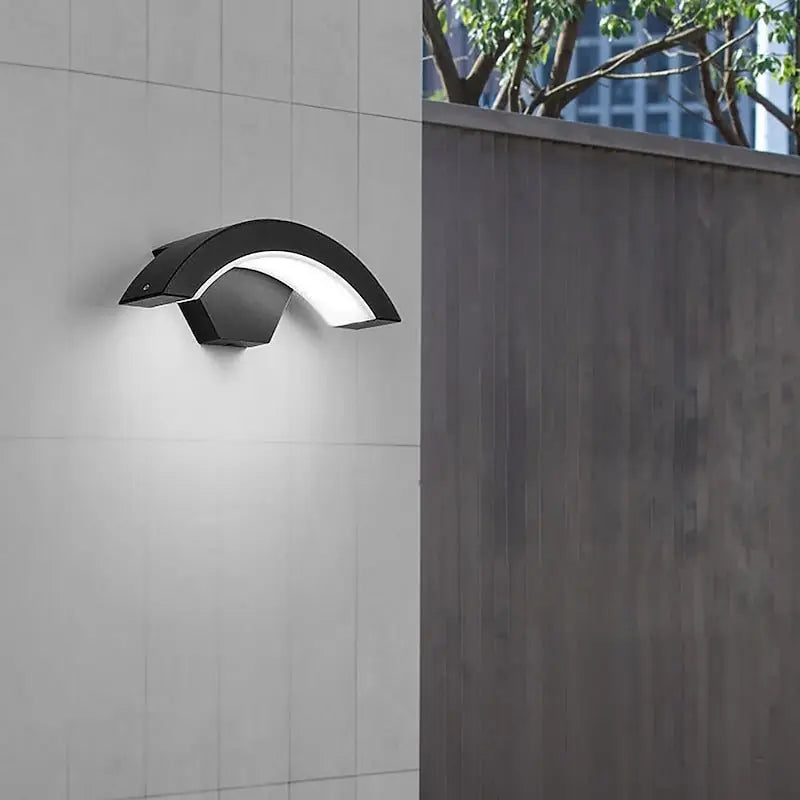 Luminara 36W White Light curved black outdoor wall sconce